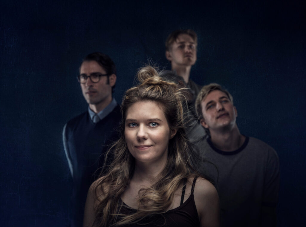 Jonah - en föreställning och kärlek och tillit - av Rachel Bonds på Playhouse Teater