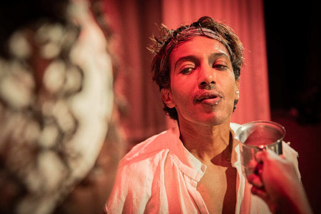Måns Clausen i Spår (The Antiquities) av Jordan Harrison på Playhouse Teater