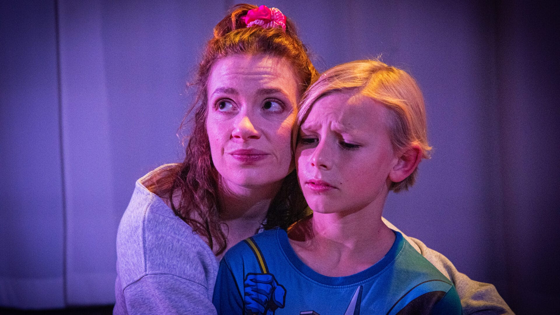 Pierina Rizzo och Henry Dymmel i Spår av Jordan Harrison på Playhouse Teater